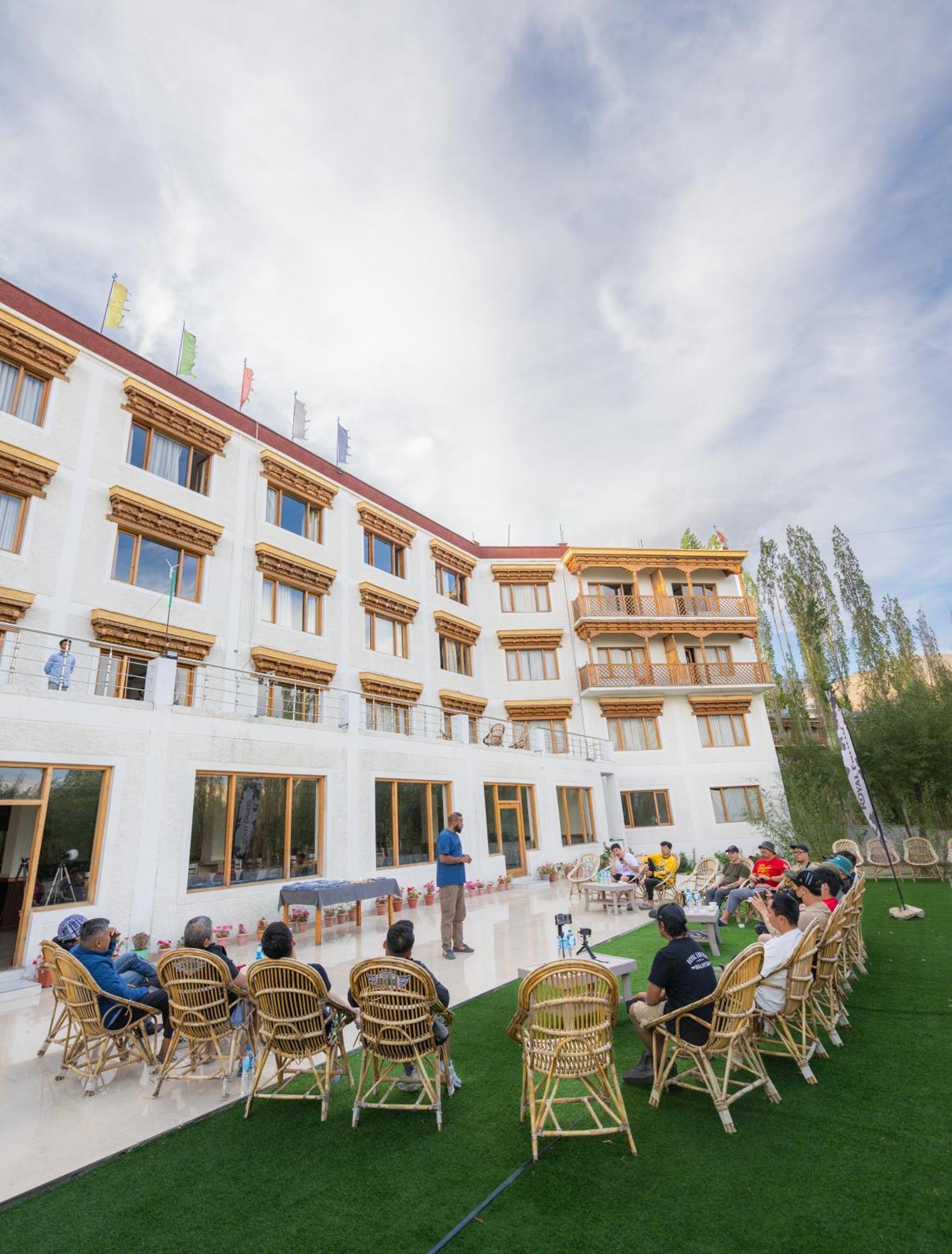 Hotel Deskitsal ليه المظهر الخارجي الصورة